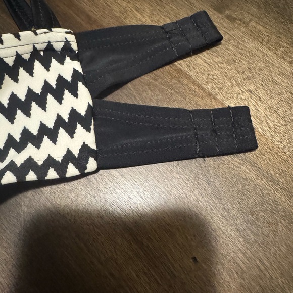 Geometric Patterned Bikini - Picture 10 of 13